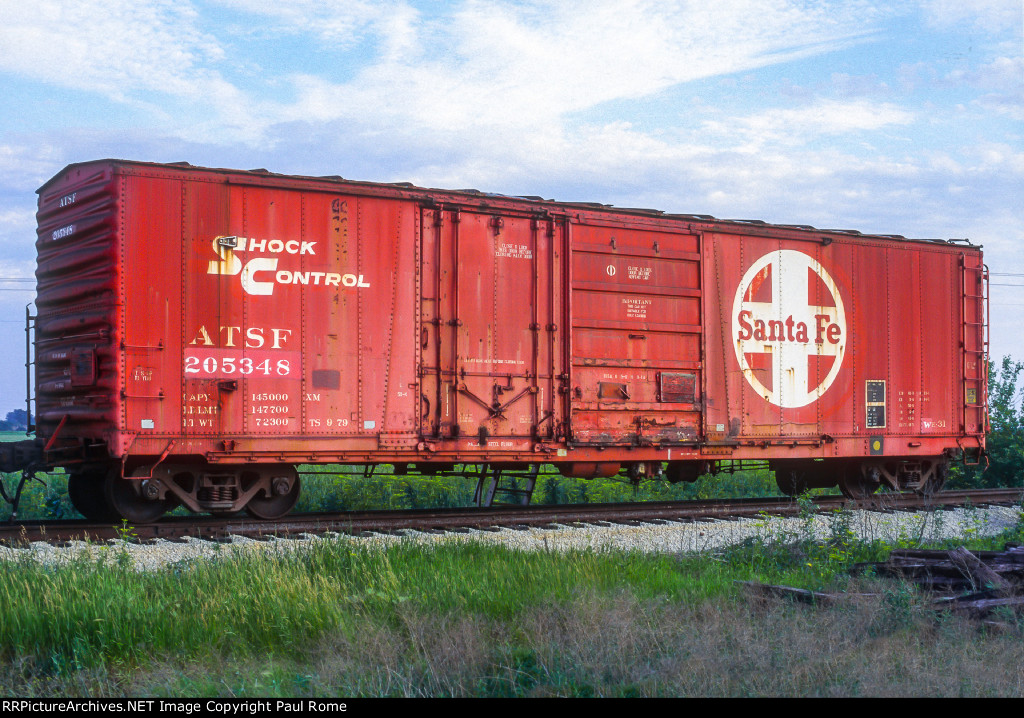 ATSF 205348, 50-ft Combination Door Box car on the ATSF 